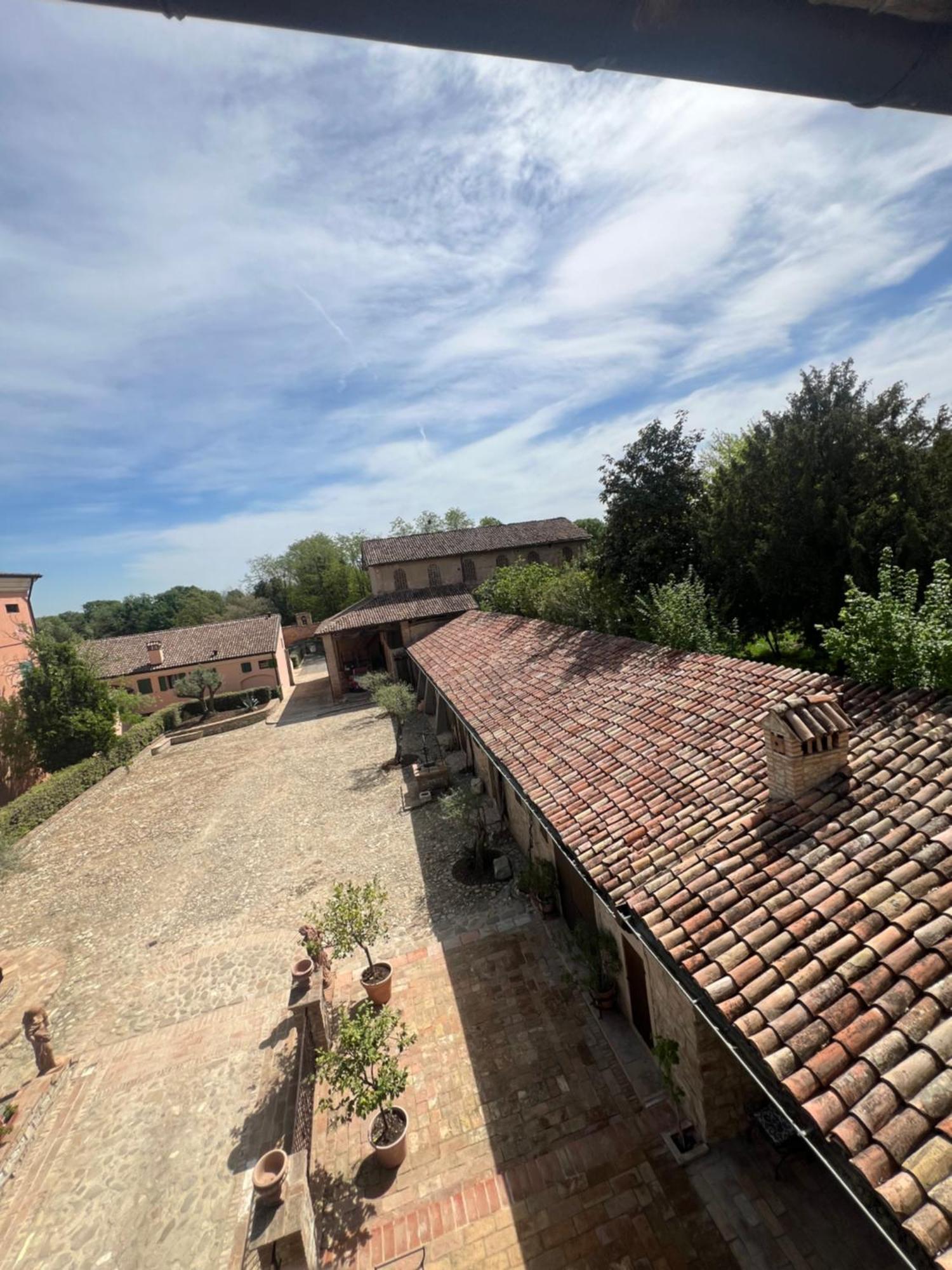 Borgo Villa Valentini Scandiano Exterior photo