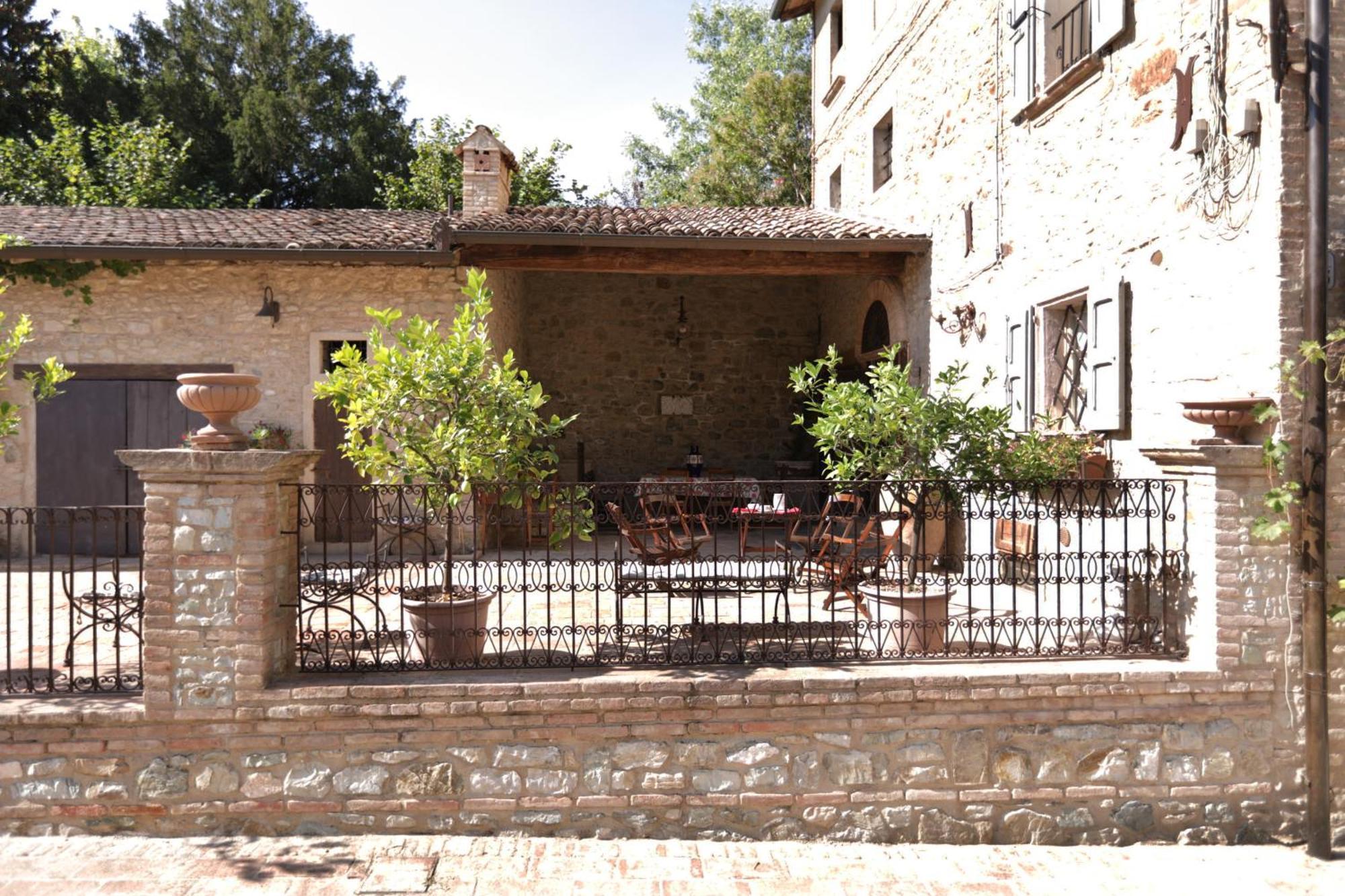 Borgo Villa Valentini Scandiano Exterior photo